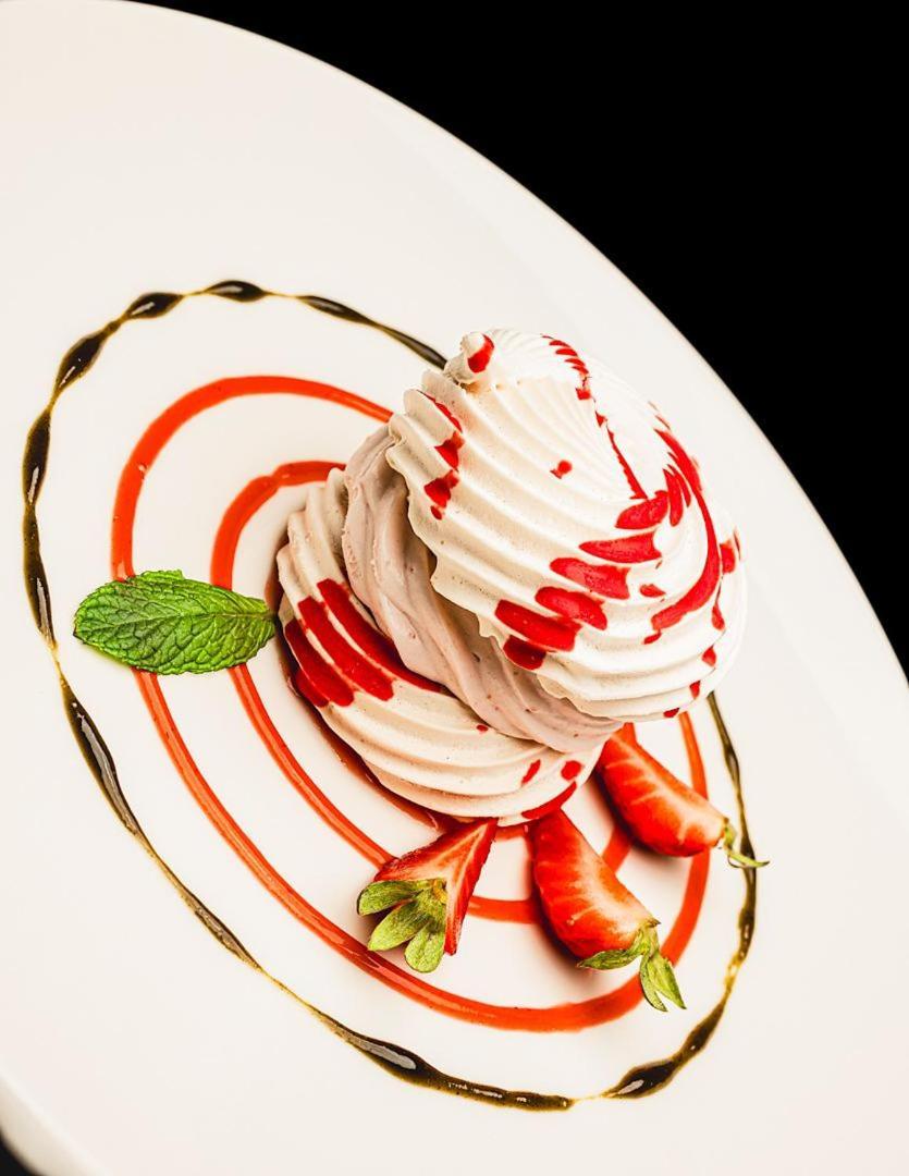 Wine Hotel San Carlo - Relais & Spa - Boutique Hotel Chiuro Luaran gambar