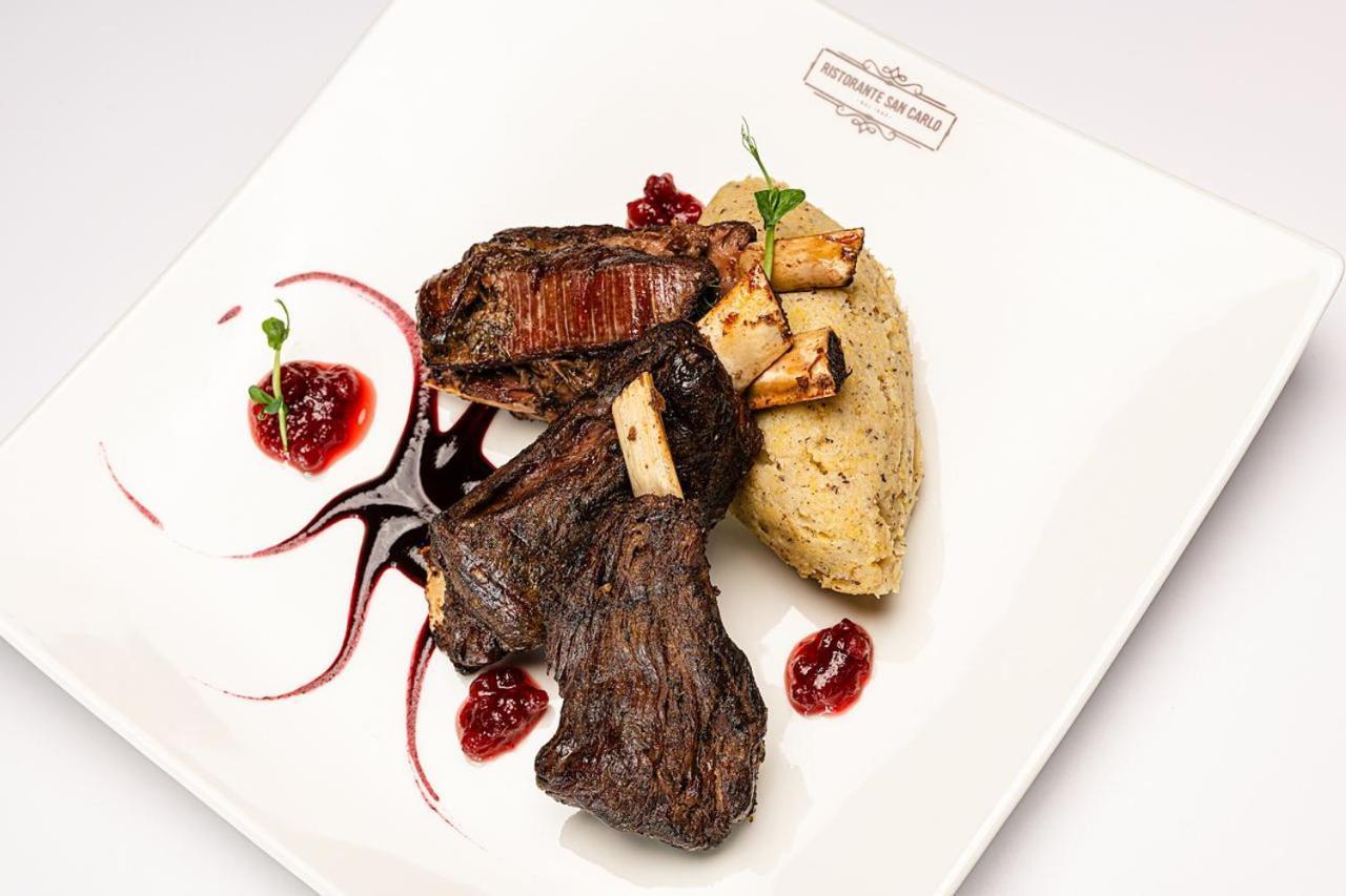 Wine Hotel San Carlo - Relais & Spa - Boutique Hotel Chiuro Luaran gambar