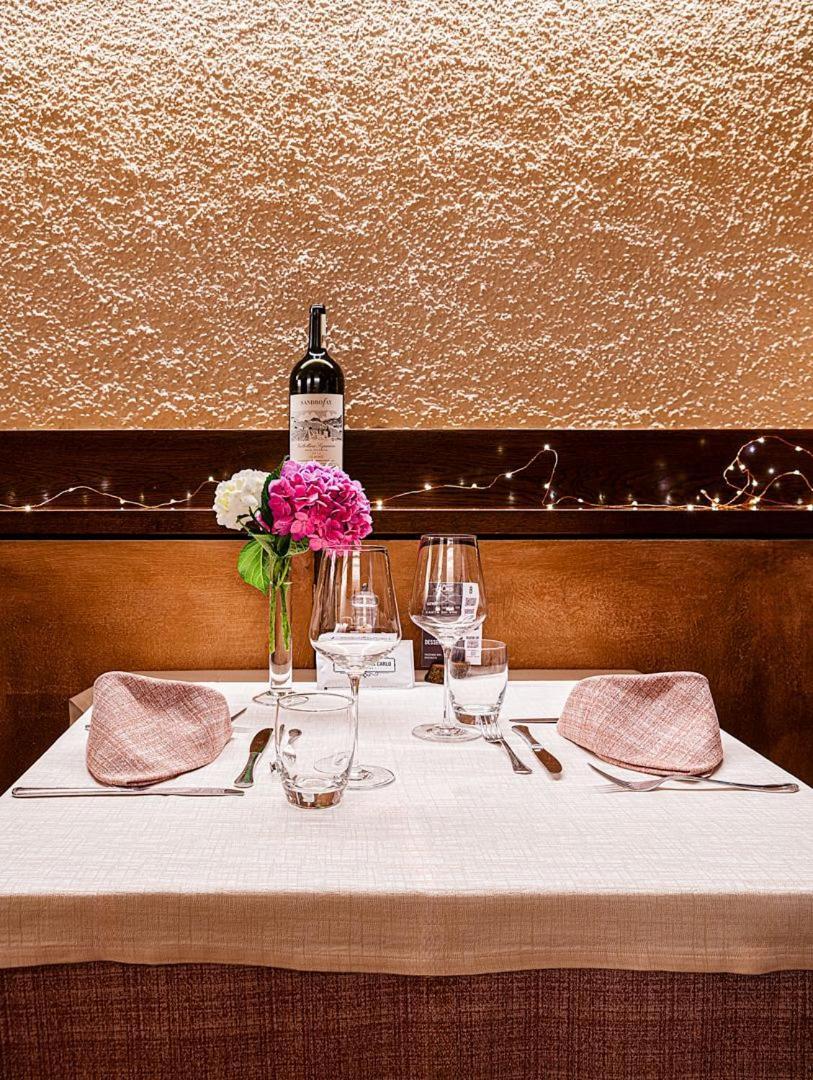 Wine Hotel San Carlo - Relais & Spa - Boutique Hotel Chiuro Luaran gambar