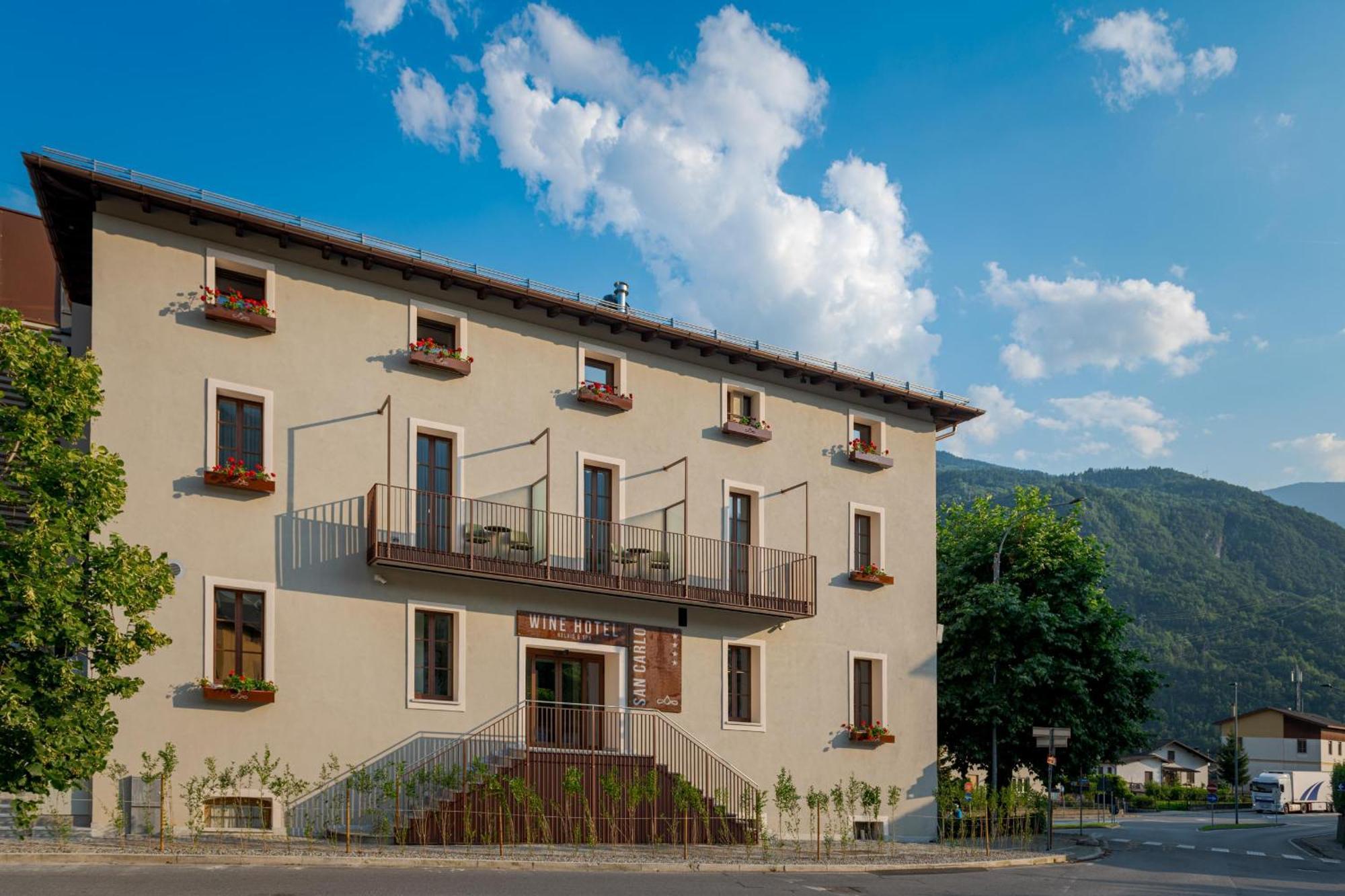 Wine Hotel San Carlo - Relais & Spa - Boutique Hotel Chiuro Luaran gambar