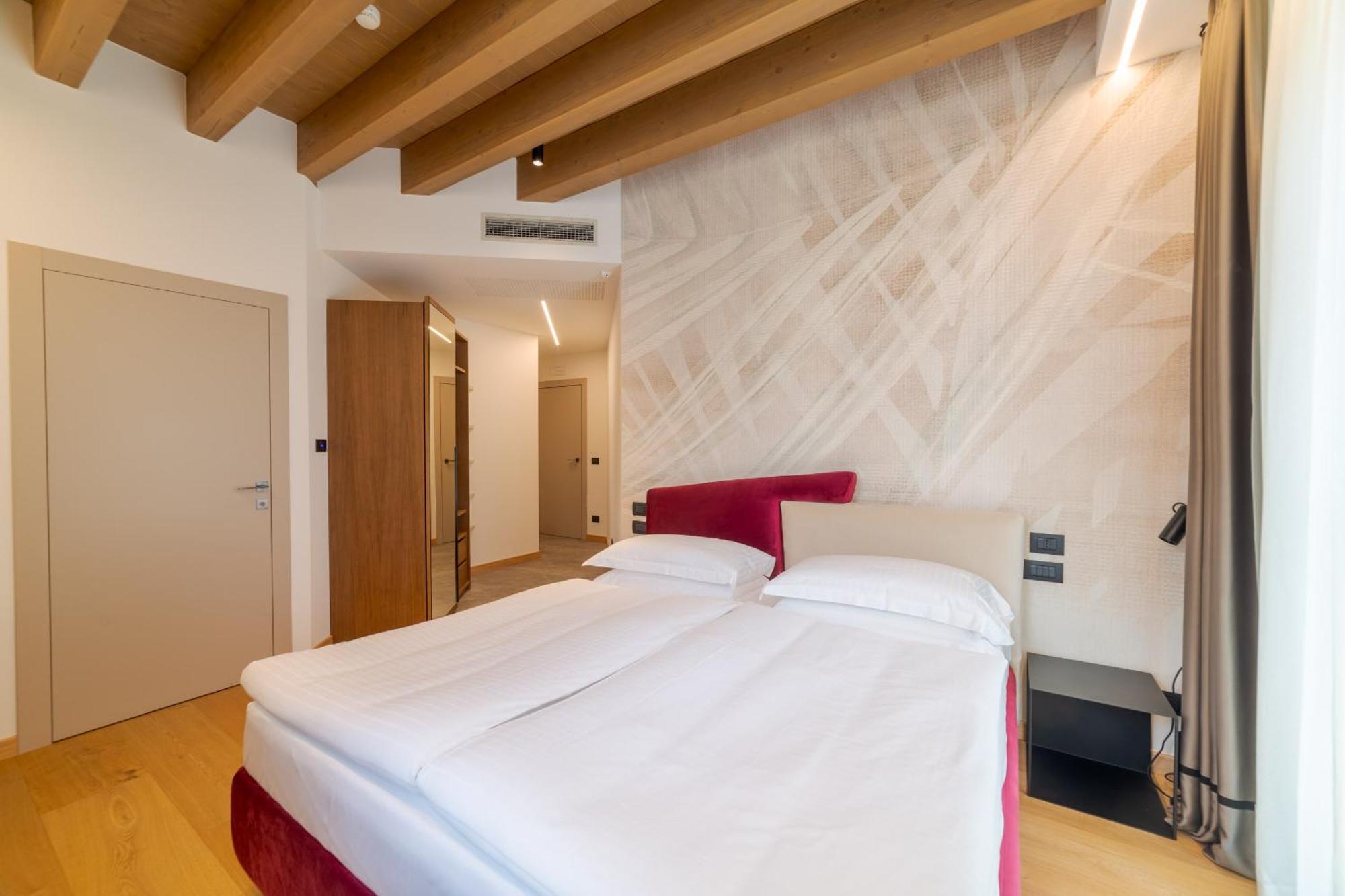 Wine Hotel San Carlo - Relais & Spa - Boutique Hotel Chiuro Luaran gambar