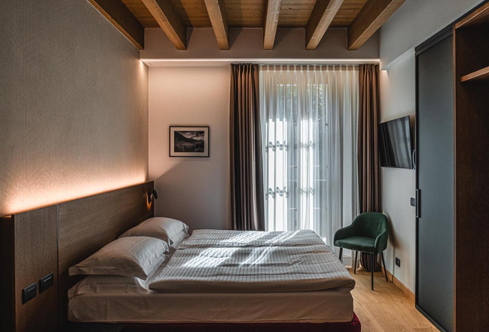 Wine Hotel San Carlo - Relais & Spa - Boutique Hotel Chiuro Luaran gambar