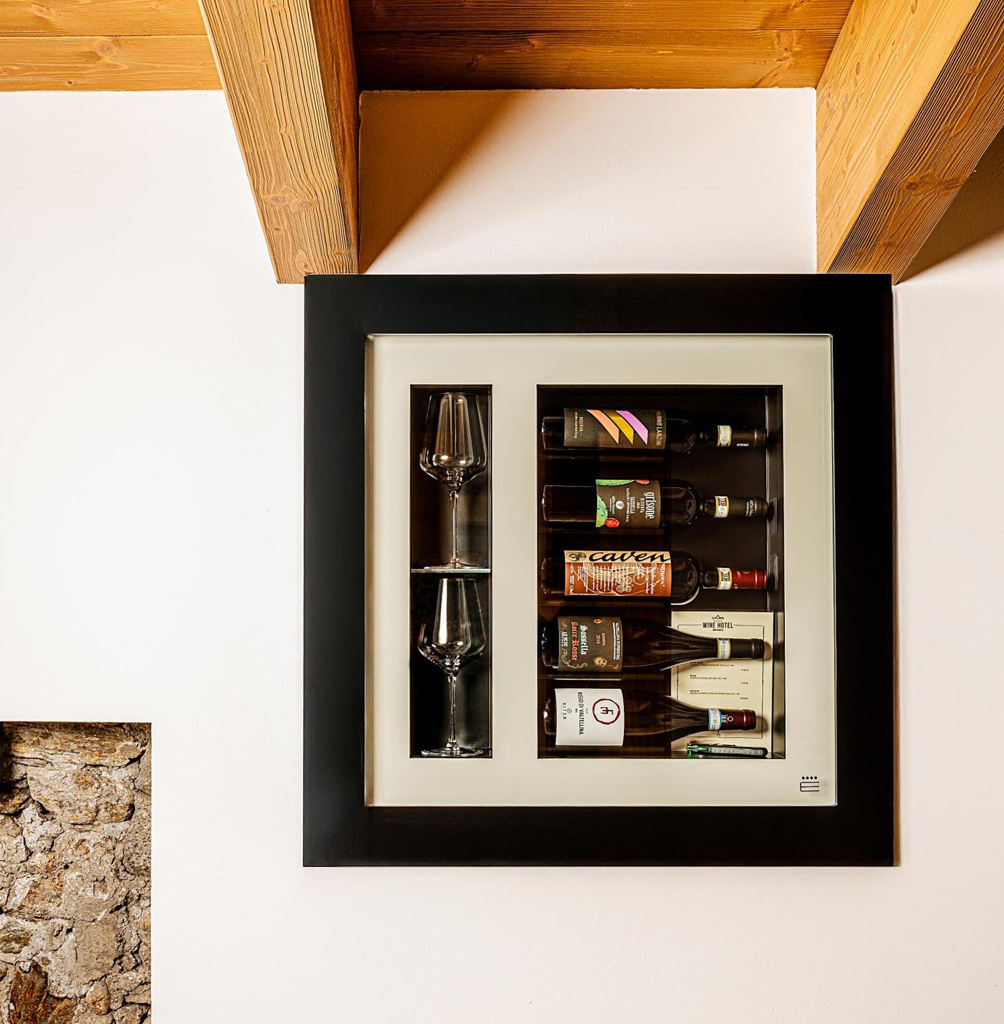 Wine Hotel San Carlo - Relais & Spa - Boutique Hotel Chiuro Luaran gambar
