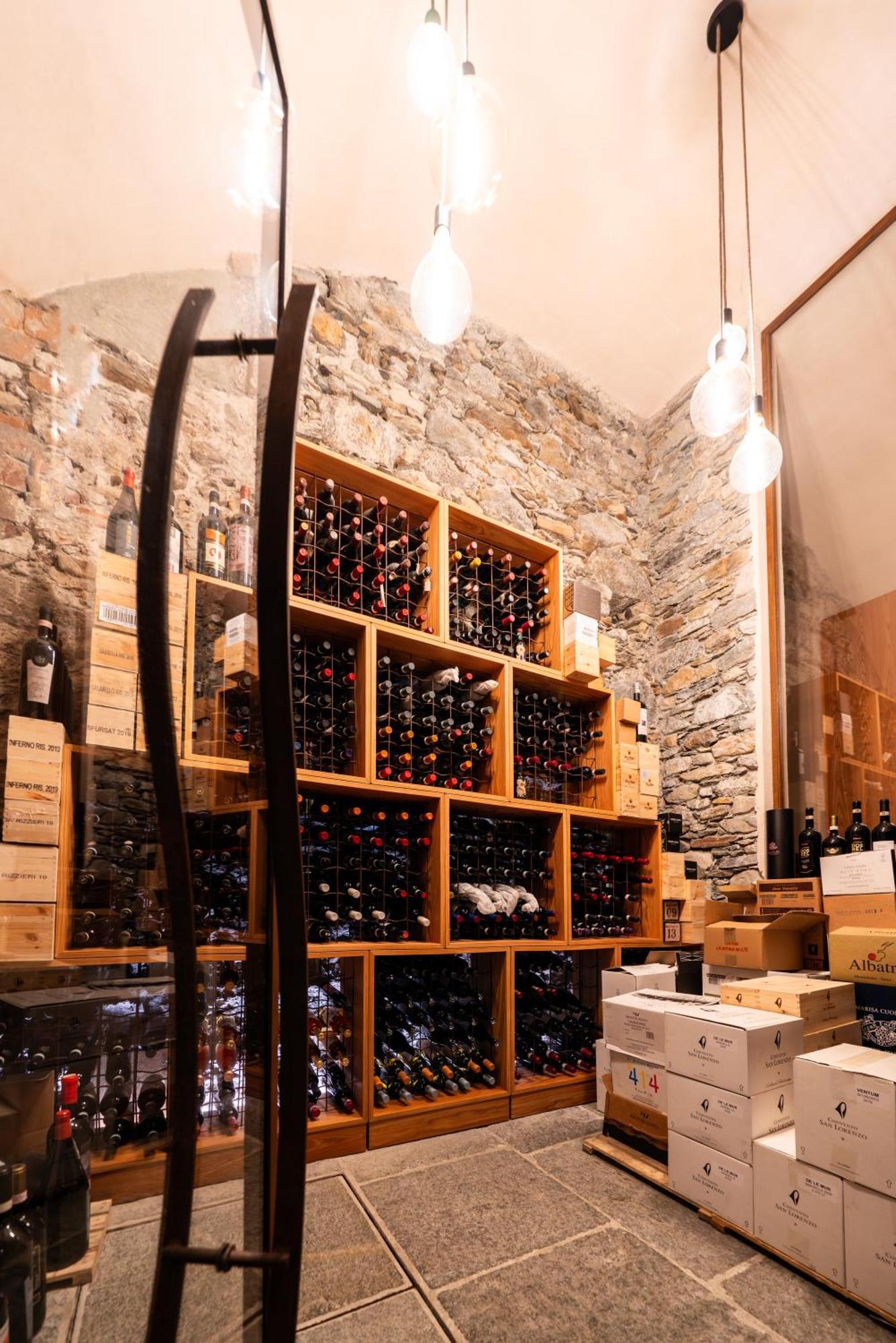 Wine Hotel San Carlo - Relais & Spa - Boutique Hotel Chiuro Luaran gambar