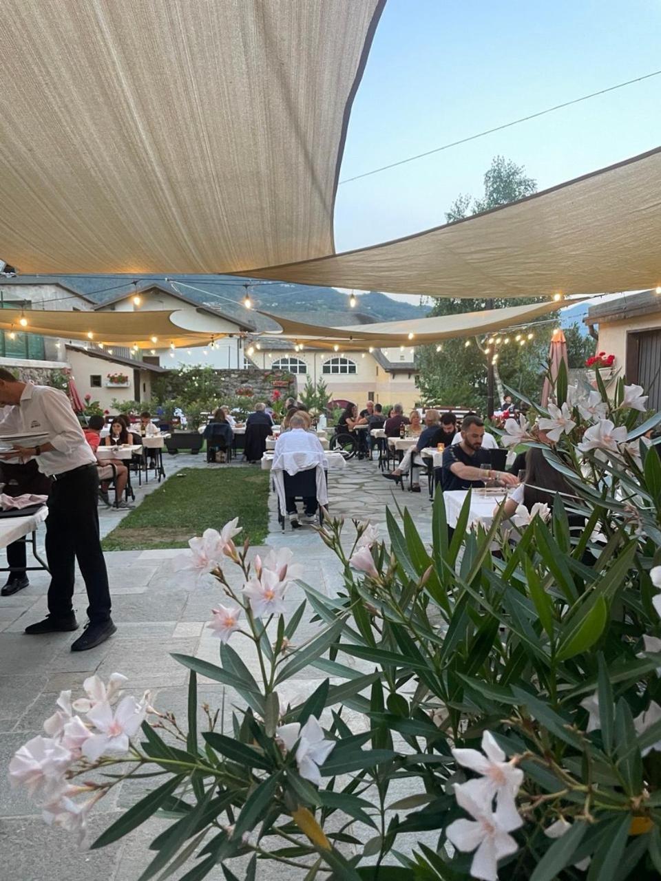 Wine Hotel San Carlo - Relais & Spa - Boutique Hotel Chiuro Luaran gambar